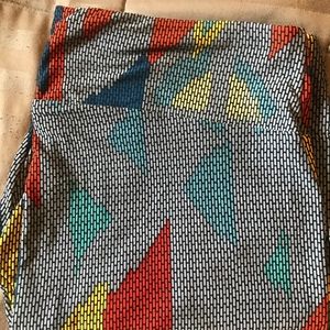 NWOT TC Lularoe Leggings